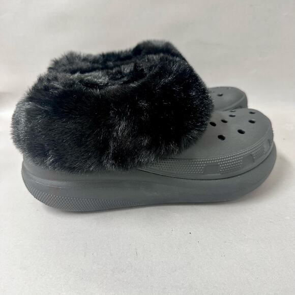 Crocs Furever Crush Platform Clog in Black Plush Women's Size 7 Mens Size 5 - Picture 5 of 15